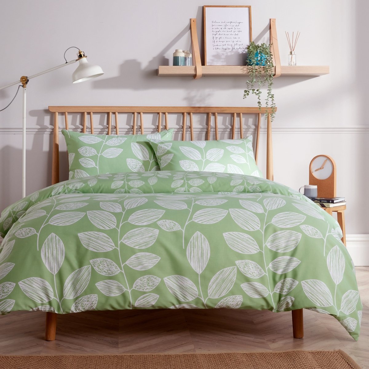 OLIVIA ROCCO Leaf Print Reversible Cotton Rich Duvet Cover Set With Pillowcases Black Bedroom Refresh Easy - Care Comfort - Joe’s Haven