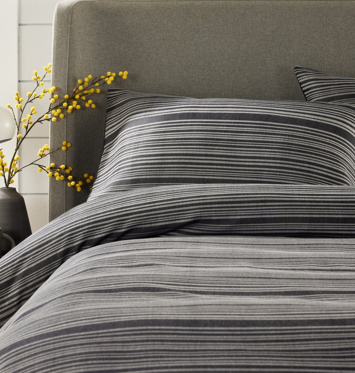 OLIVIA ROCCO Stripe Jacquard Reversible Cotton Blend Duvet Cover Set With Pillowcases - Joe’s Haven