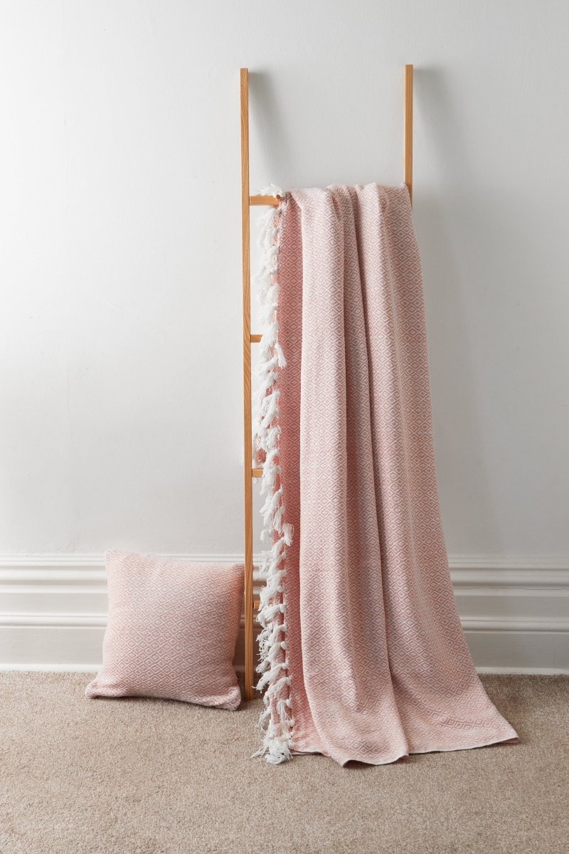 OLIVIA ROCCO Regal Handwoven Pure Cotton Throw Blanket Diamond Geometric Pattern - Joe’s Haven