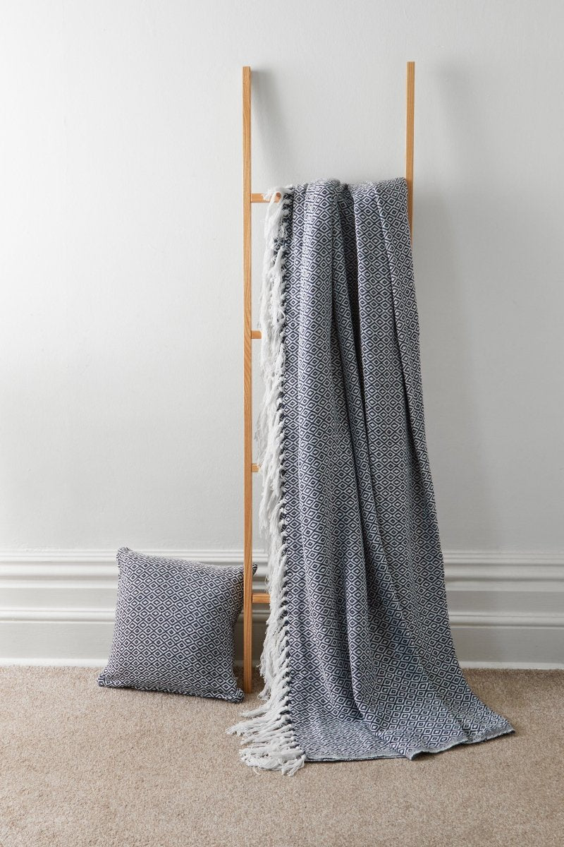 OLIVIA ROCCO Regal Handwoven Pure Cotton Throw Blanket Diamond Geometric Pattern - Joe’s Haven