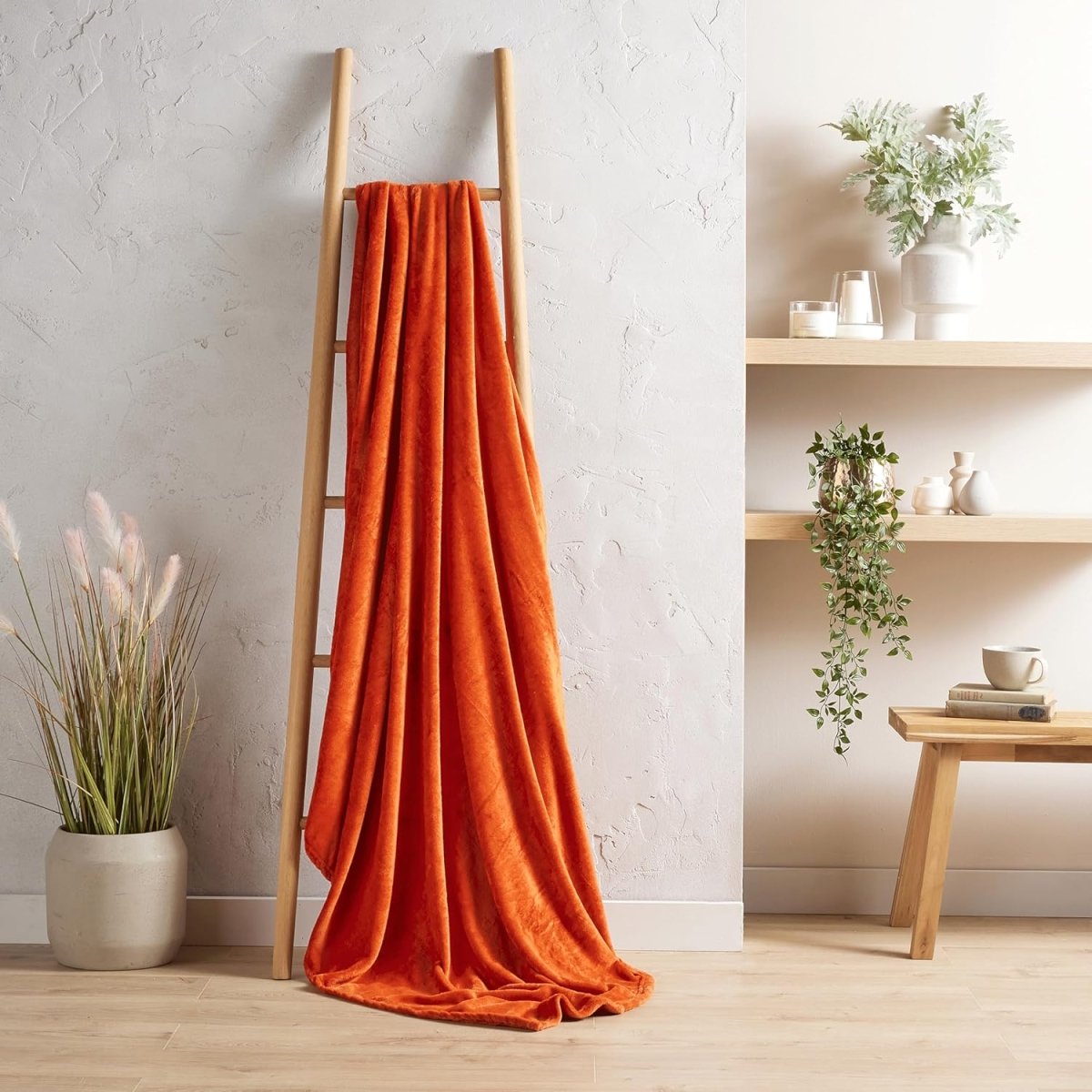 OLIVIA ROCCO Flannel Ultra Soft Fleece Throw Blanket Lightweight All Season For Bed Sofa - Joe’s Haven