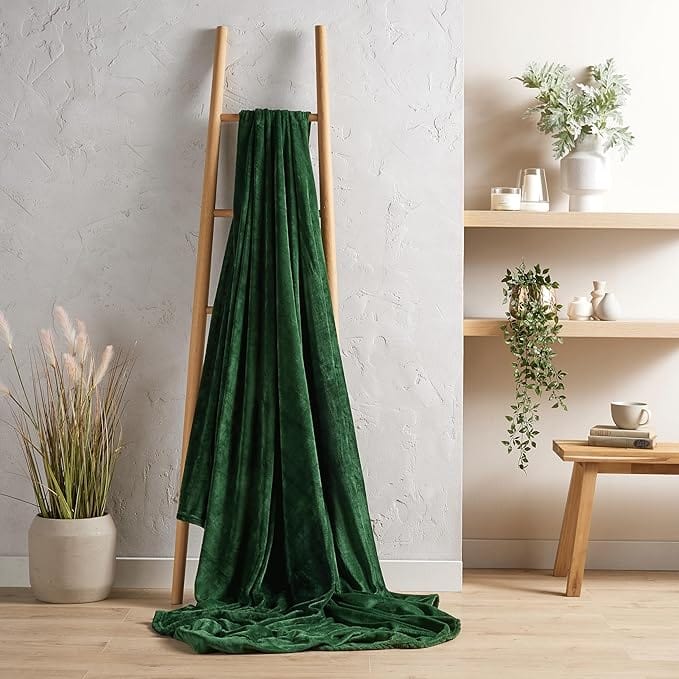OLIVIA ROCCO Flannel Ultra Soft Fleece Throw Blanket Lightweight All Season For Bed Sofa - Joe’s Haven