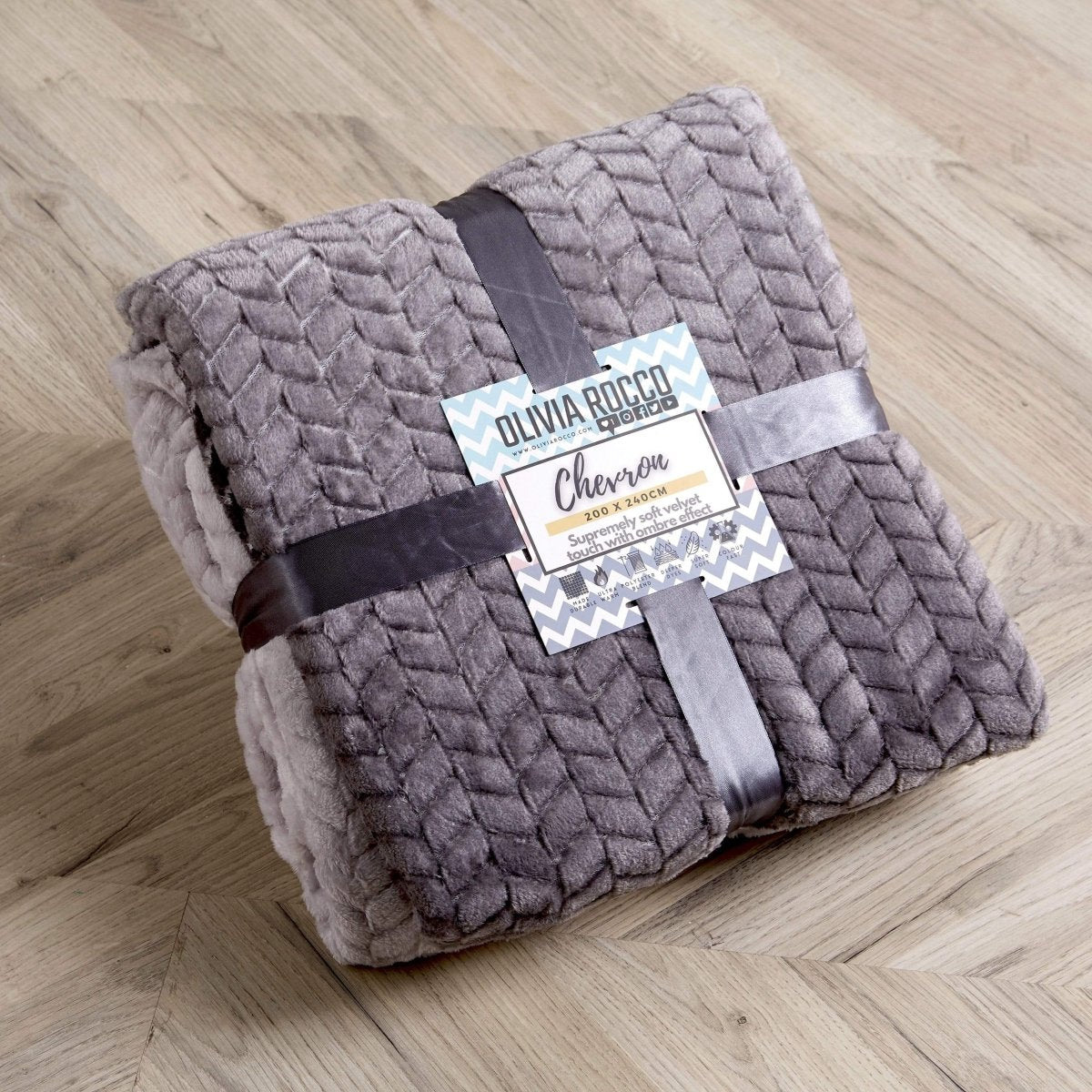 OLIVIA ROCCO Chevron Ombre Throw Blanket Oversized Chunky Soft Fleece for Sofa or Bed - Joe’s Haven