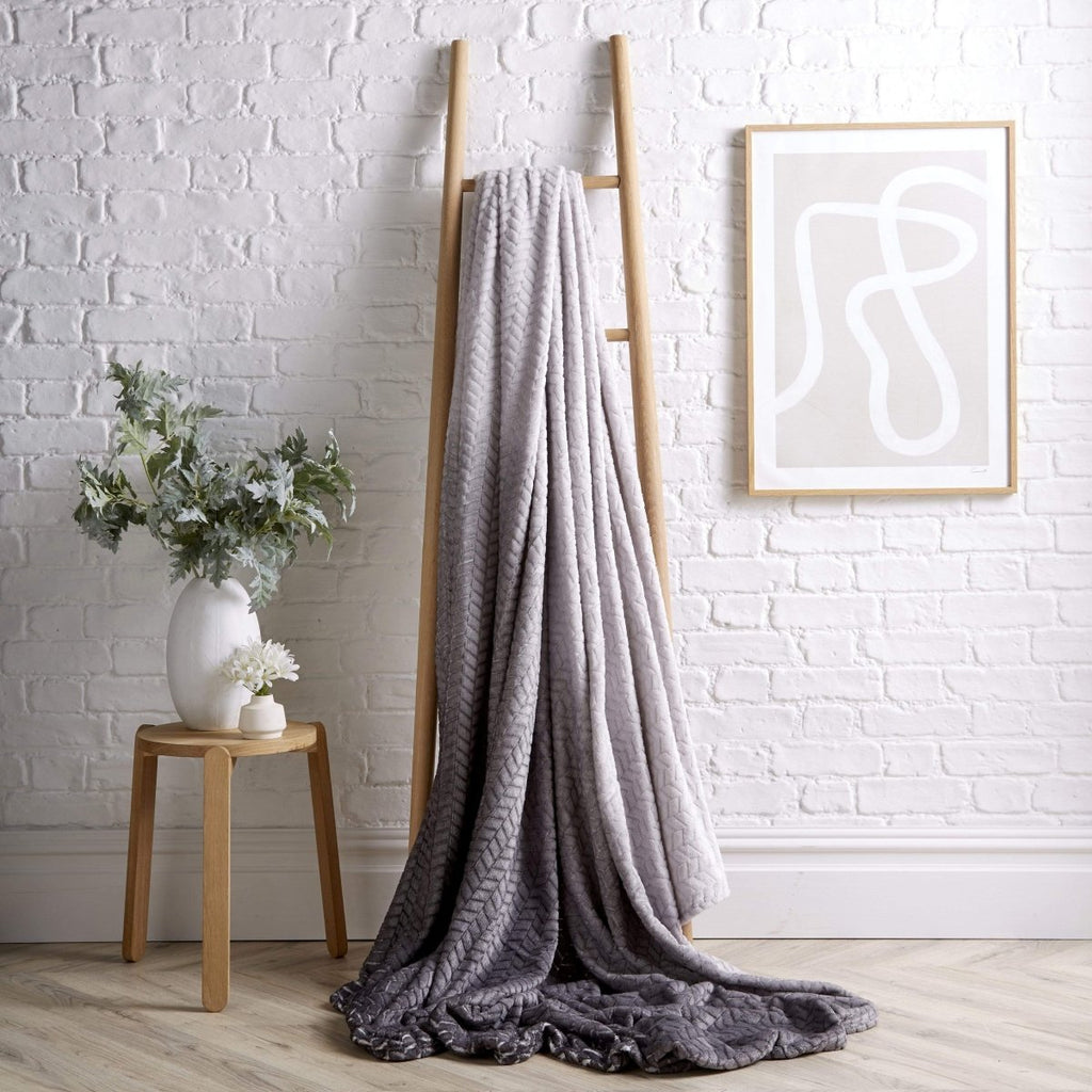 OLIVIA ROCCO Chevron Ombre Throw Blanket Oversized Chunky Soft Fleece for Sofa or Bed - Joe’s Haven