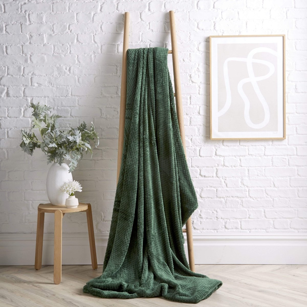 OLIVIA ROCCO Cloud Honeycomb Throw Oversized Chunky Soft Fleece Blanket Faux Fur - Joe’s Haven