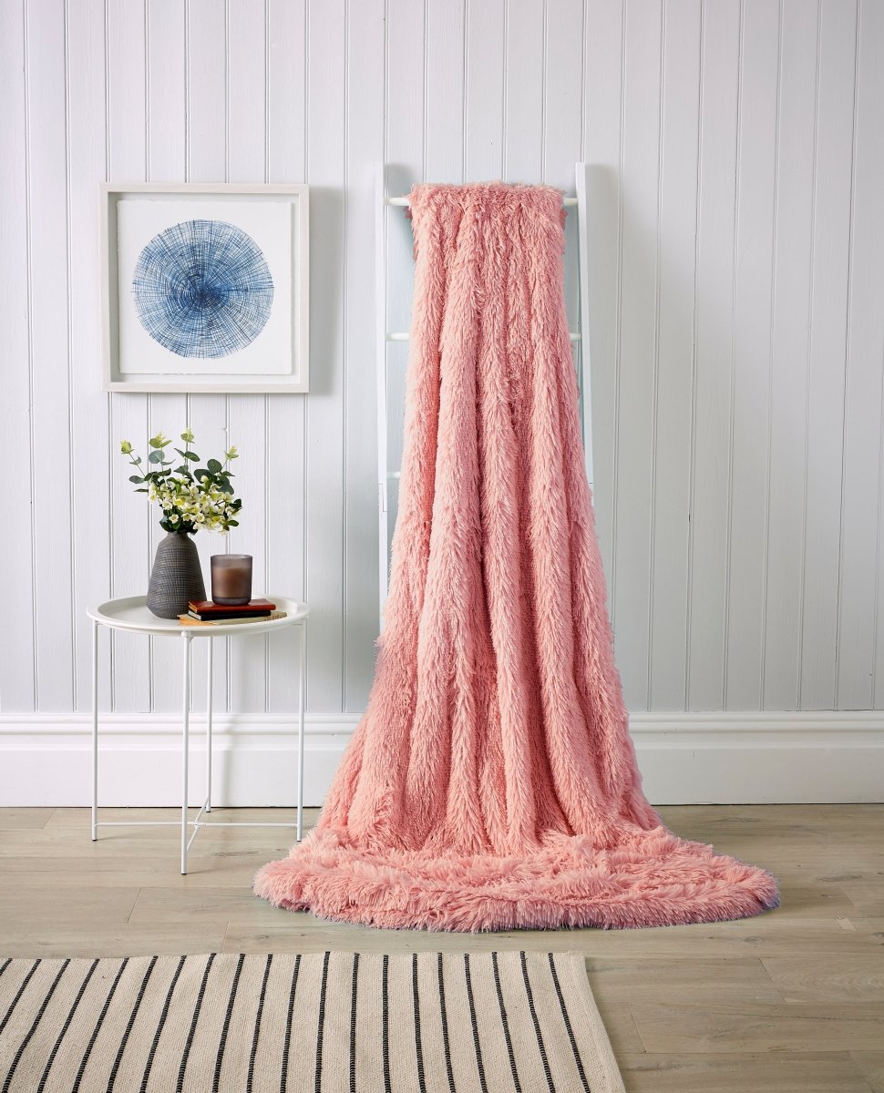 OLIVIA ROCCO Oversized Chunky Soft Fleece Blanket Fluffy Faux Fur Throw For Sofa And Bed - Joe’s Haven