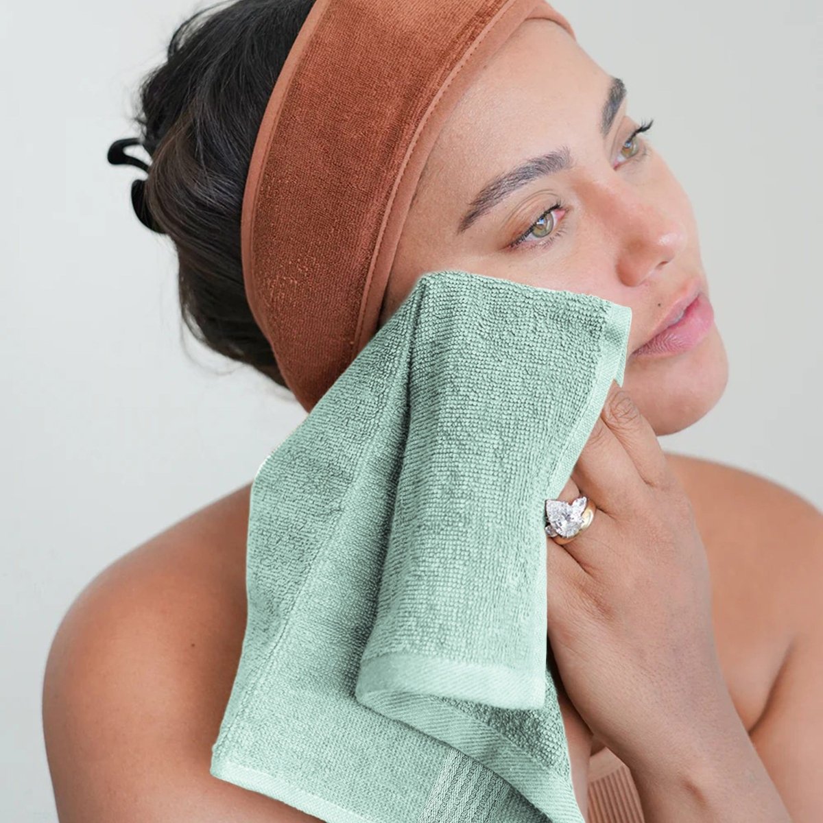 OLIVIA ROCCO Rhodes Towel Seafoam 100% Cotton Hotel Quality Soft Super Absorbent Hand - Joe’s Haven