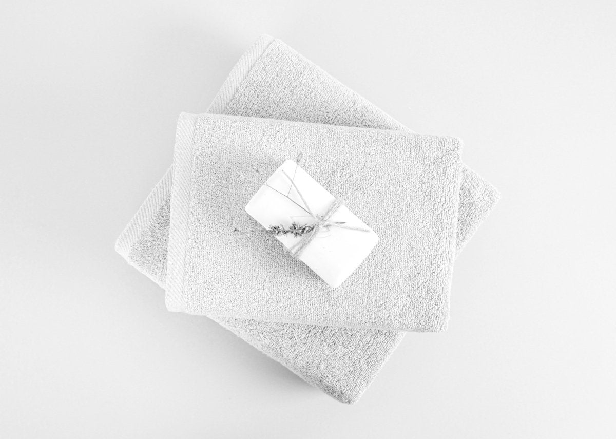 OLIVIA ROCCO Large Bath Sheets 80x140 cm Pack of 2 Quick Drying Lightweight Easycare - Joe’s Haven