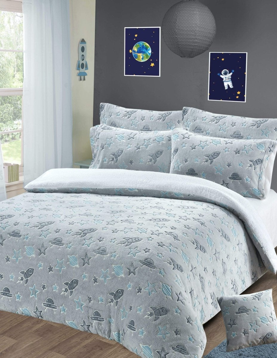 Outer Space Glow In The Dark Astronaut and Rocket Teddy Fleece Duvet Set - Joe’s Haven