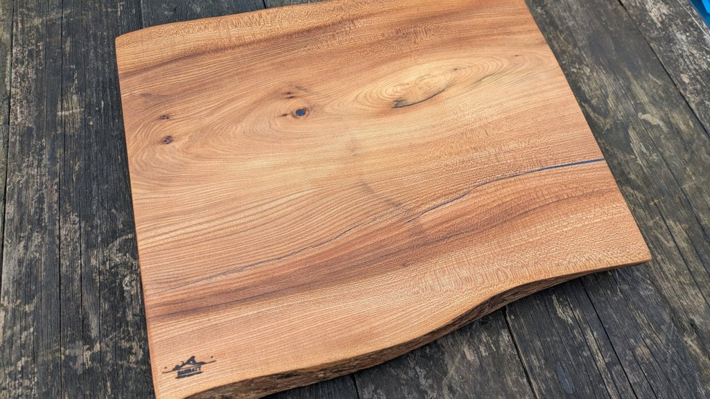 Elm Chopping board - Joe’s Haven