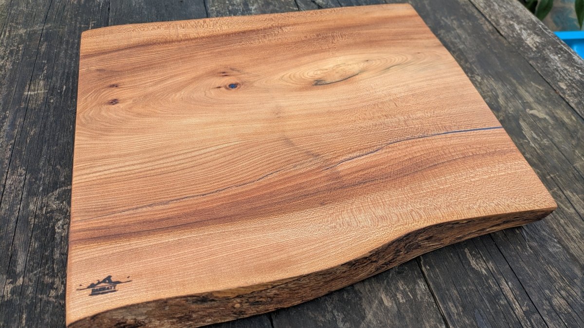 Elm Chopping board - Joe’s Haven