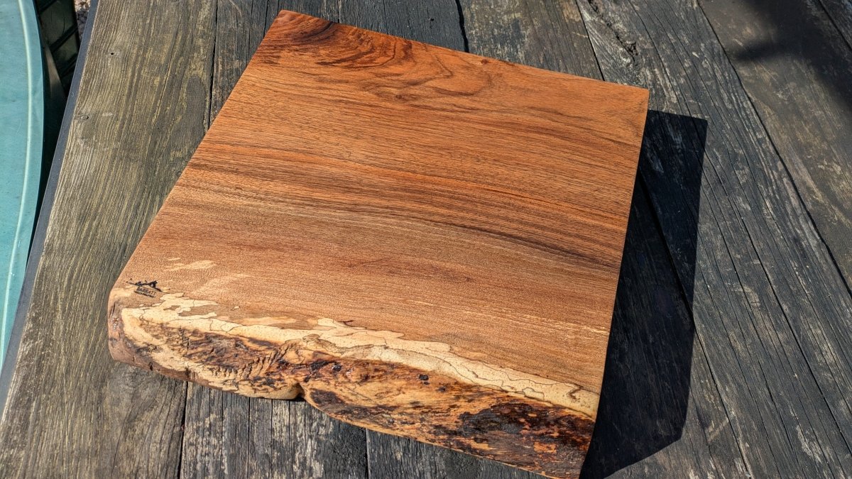 English Walnut 40cm x 35cm - Joe’s Haven