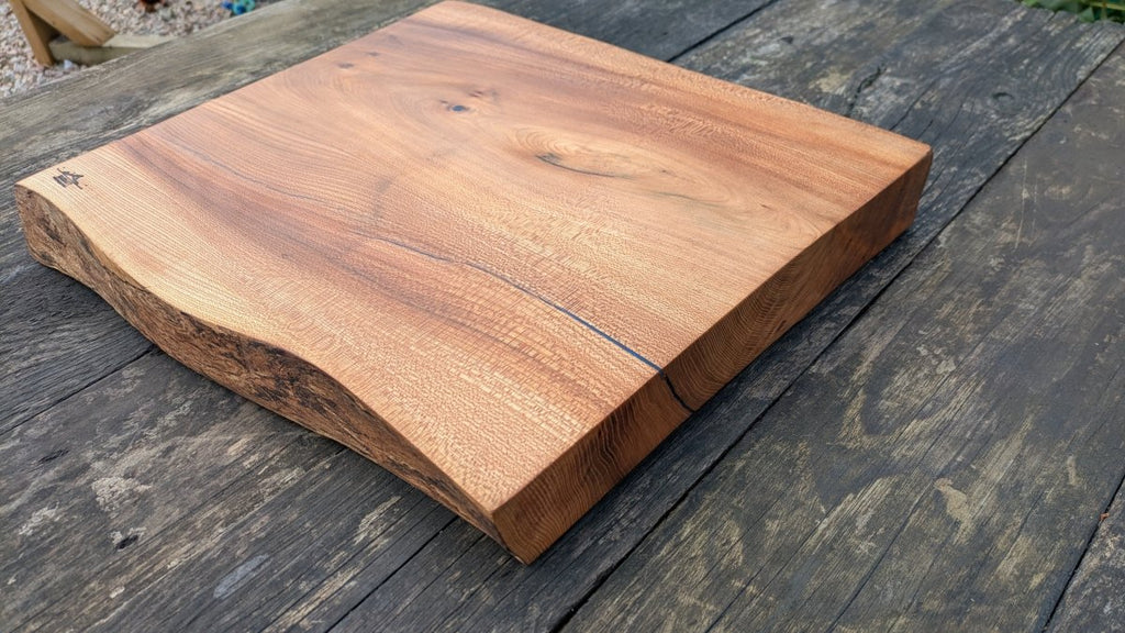 Elm Chopping board - Joe’s Haven