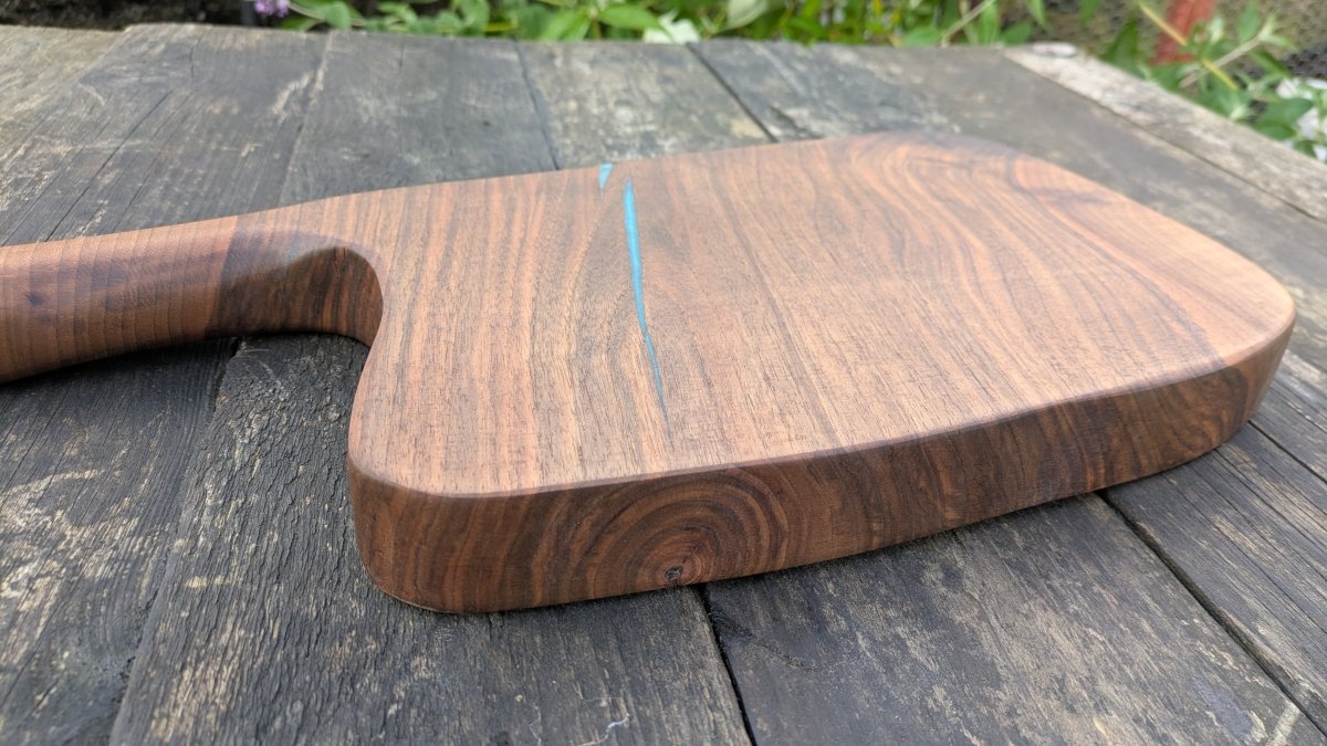 Walnut tomahawk board - Joe’s Haven