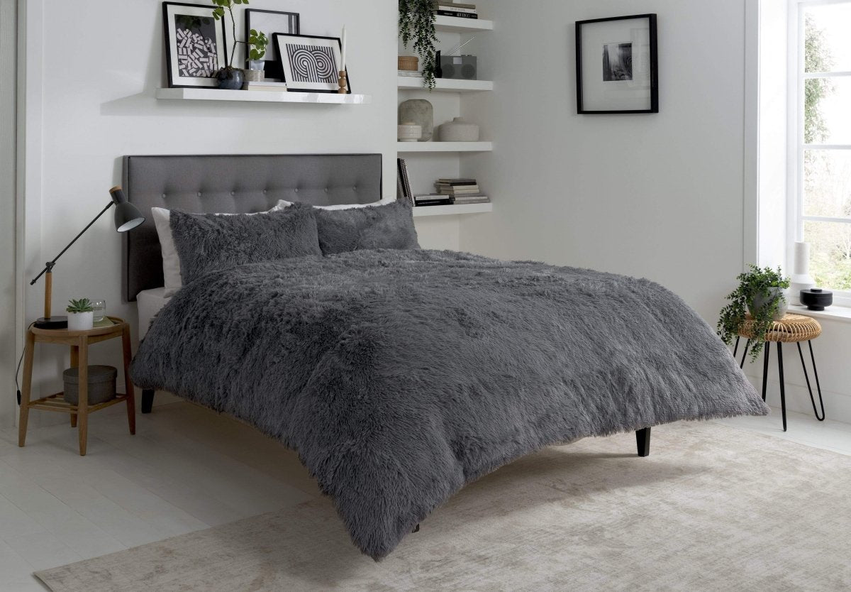 Snuggle & Cuddle Faux Fur Duvet Set - Joe’s Haven