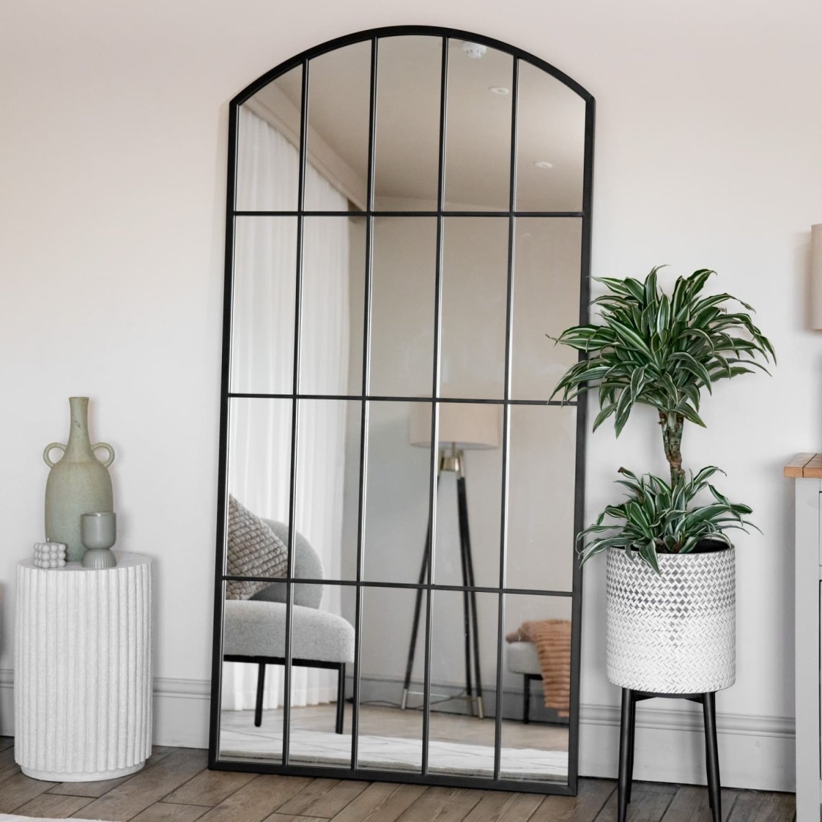 Tomi - Full Length Black Metal Arched Lattice Window Mirror - 180cm x 90cm - Joe’s Haven