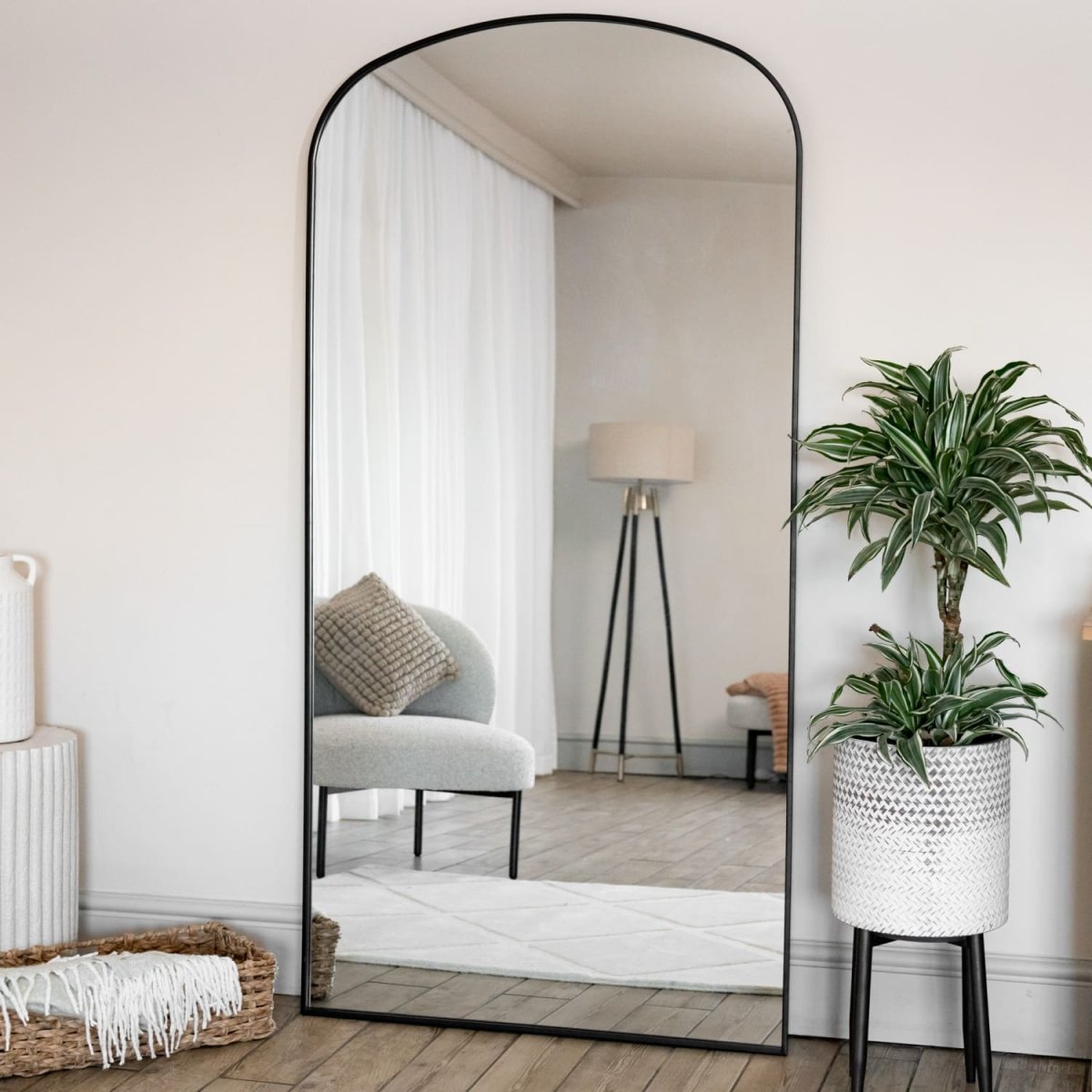 Yoko - Full Length Black Metal Gentle Arch Mirror - 180cm x 90cm - Joe’s Haven